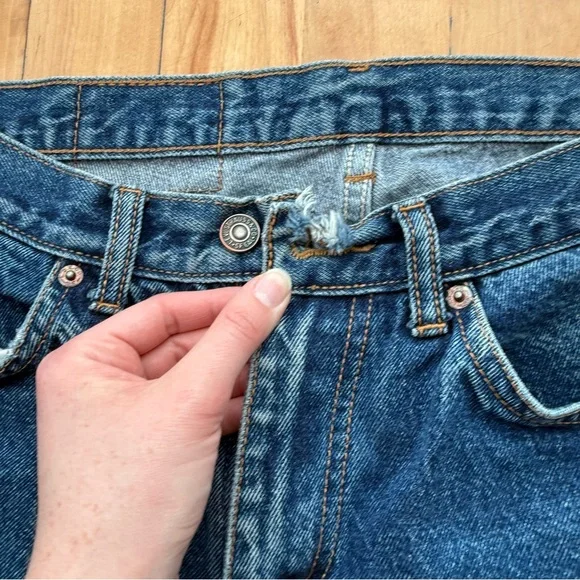Levi’s - Picture 3 of 6